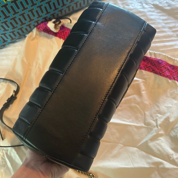 Tory Burch Kira Black Quilted Shoulder Bag - Picture 5 of 5